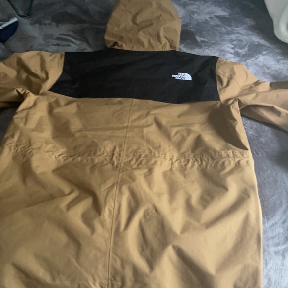 THE NORTH FACE UTILITY BROWN RAIN PARKA - Picture 6 of 7